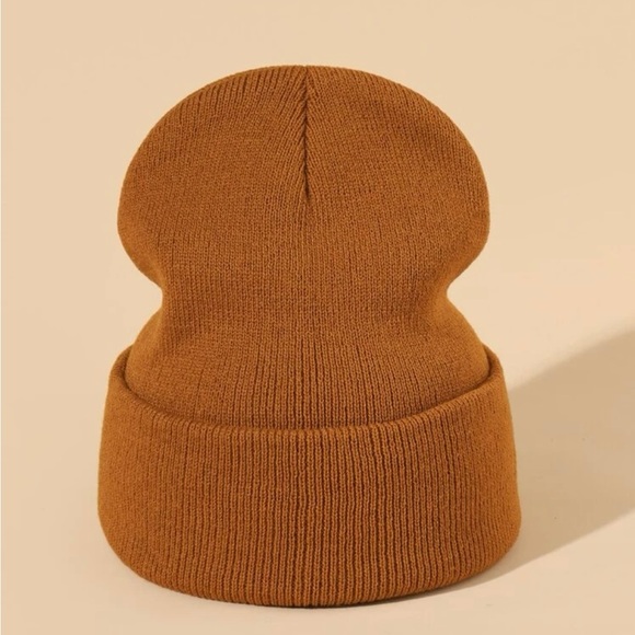 Winter Beanie ❄️ - Picture 4 of 9